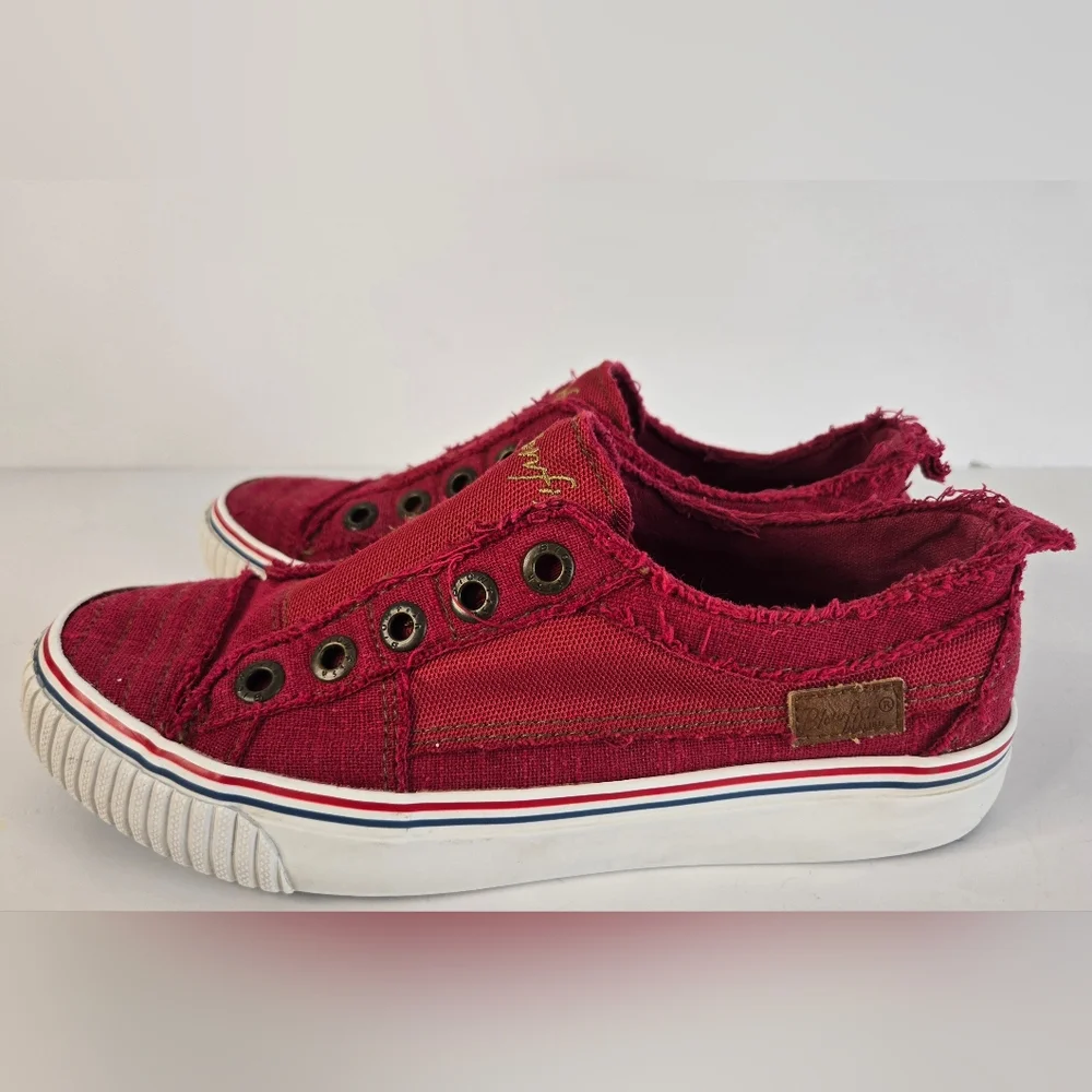 Blowfish Malibu Women's Play Sneaker,‎ Solid Red, Size 7 US - Picture 3 of 10
